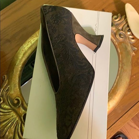 both colors side by side olive and black - Picture 3 of 7